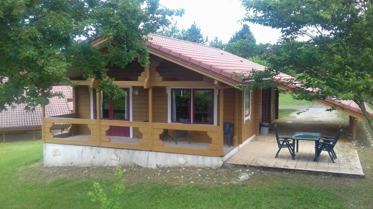 Chalets Du Soleil Mauroux  Exteriér fotografie