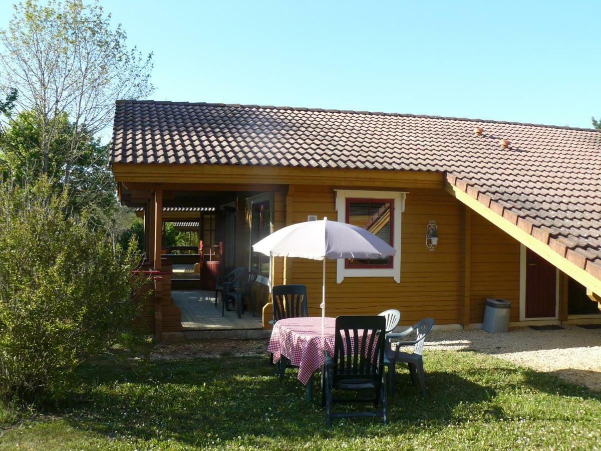 Chalets Du Soleil Mauroux  Exteriér fotografie