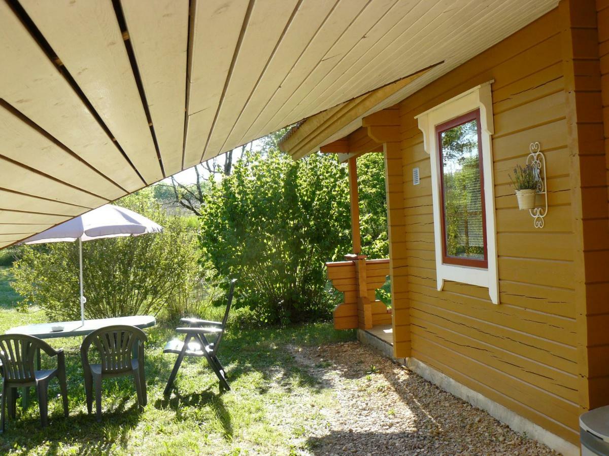 Chalets Du Soleil Mauroux  Exteriér fotografie